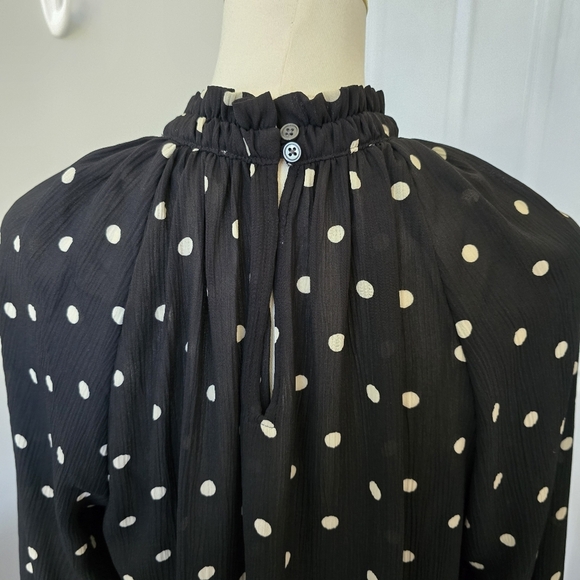 Loft | Medium | Black & White Polka Dot High Neck Blouse - Picture 3 of 9
